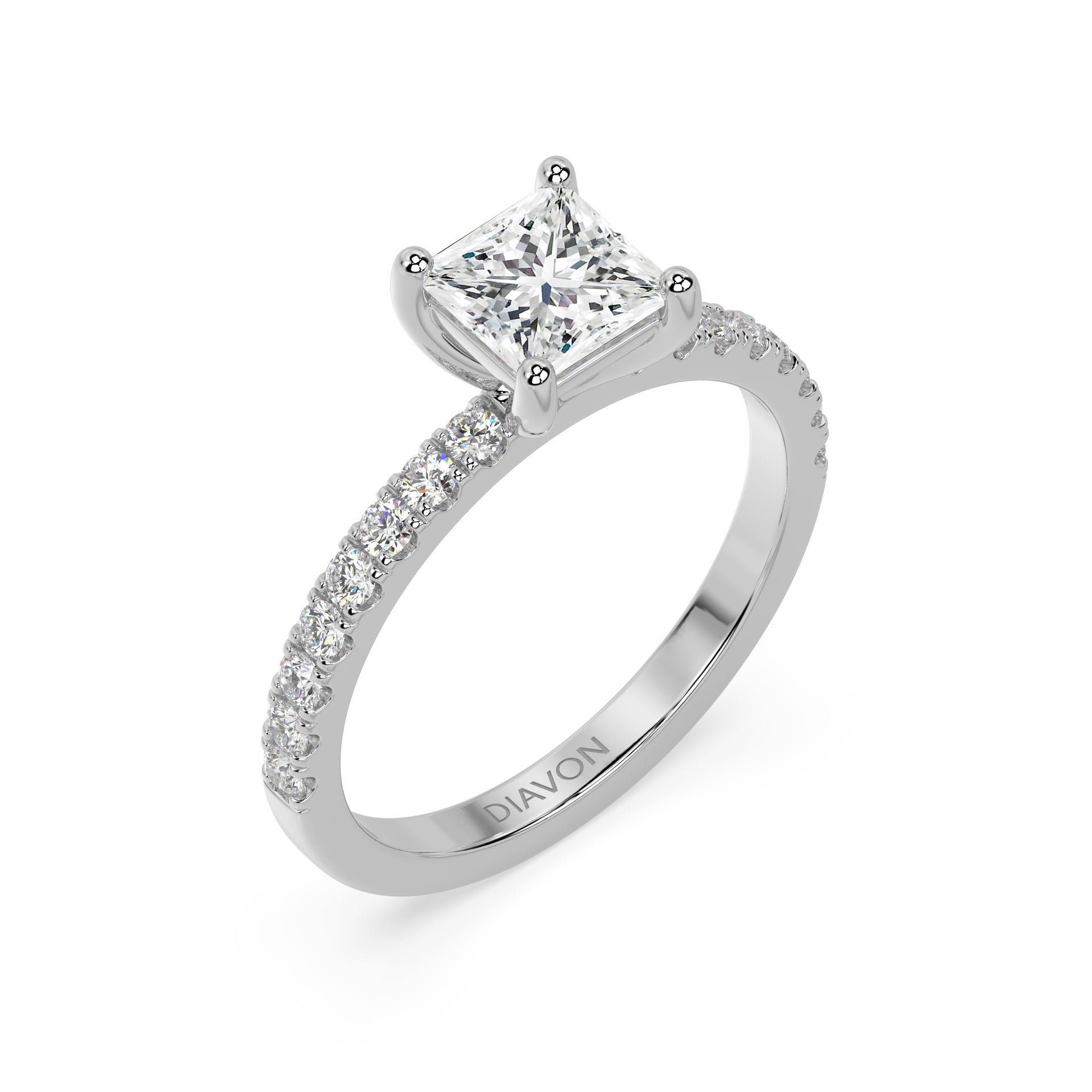SIGNATURE SOLITAIRE ring with pavé | Princess