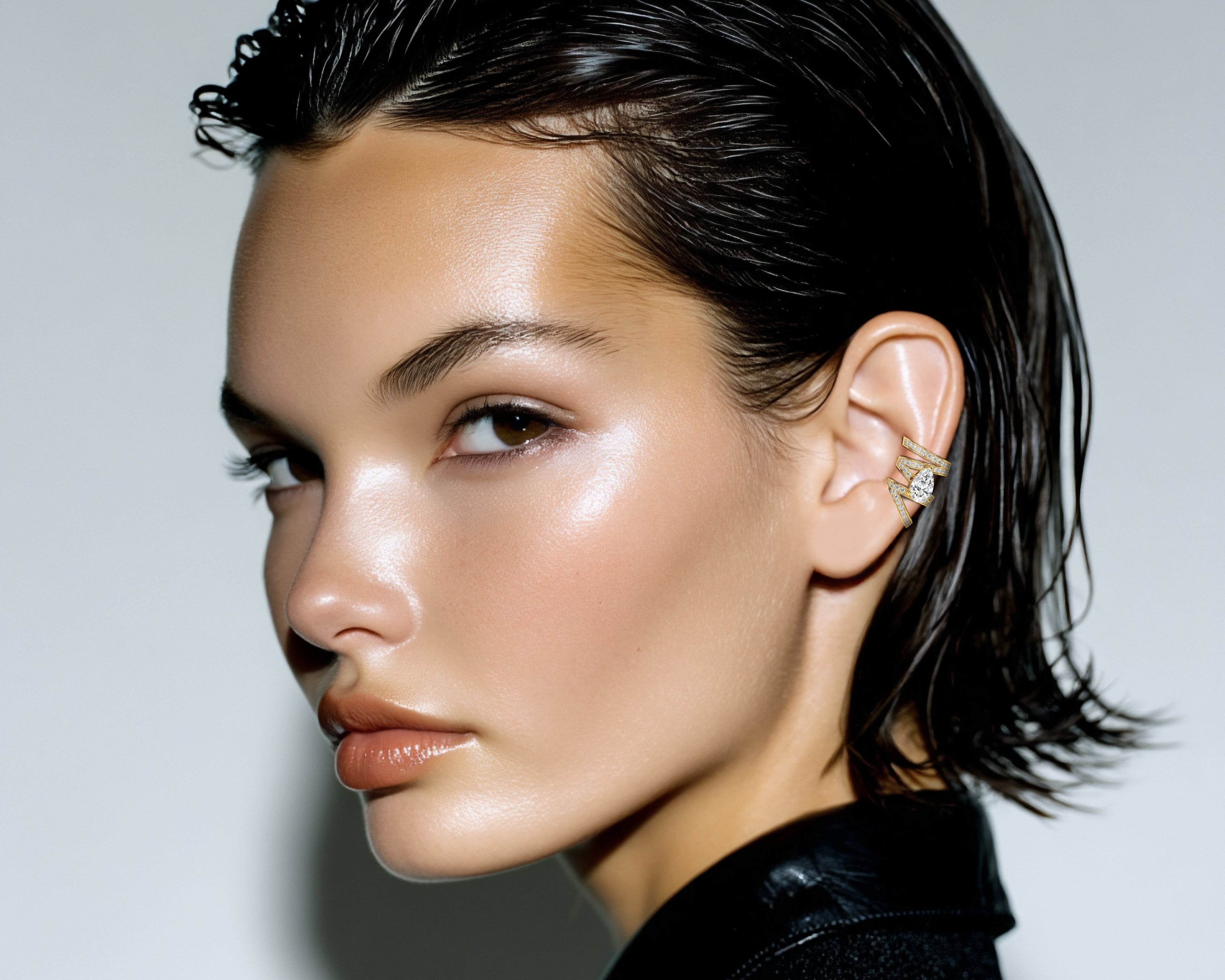 ICONIC AVANT-GARD CUFF I PEAR