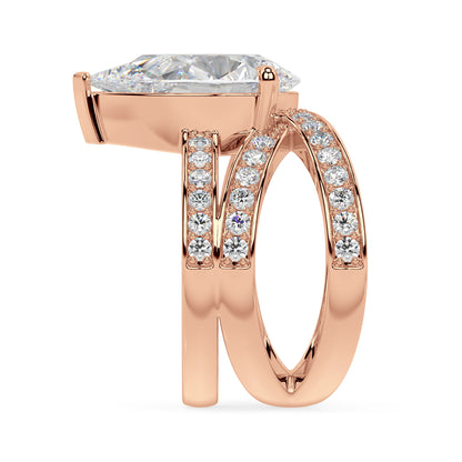 ICONIC AVANT-GARD RING I PEAR