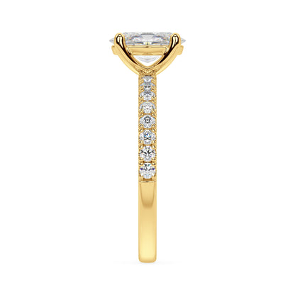 SIGNATURE SOLITAIRE PAVÉ RING I OVAL