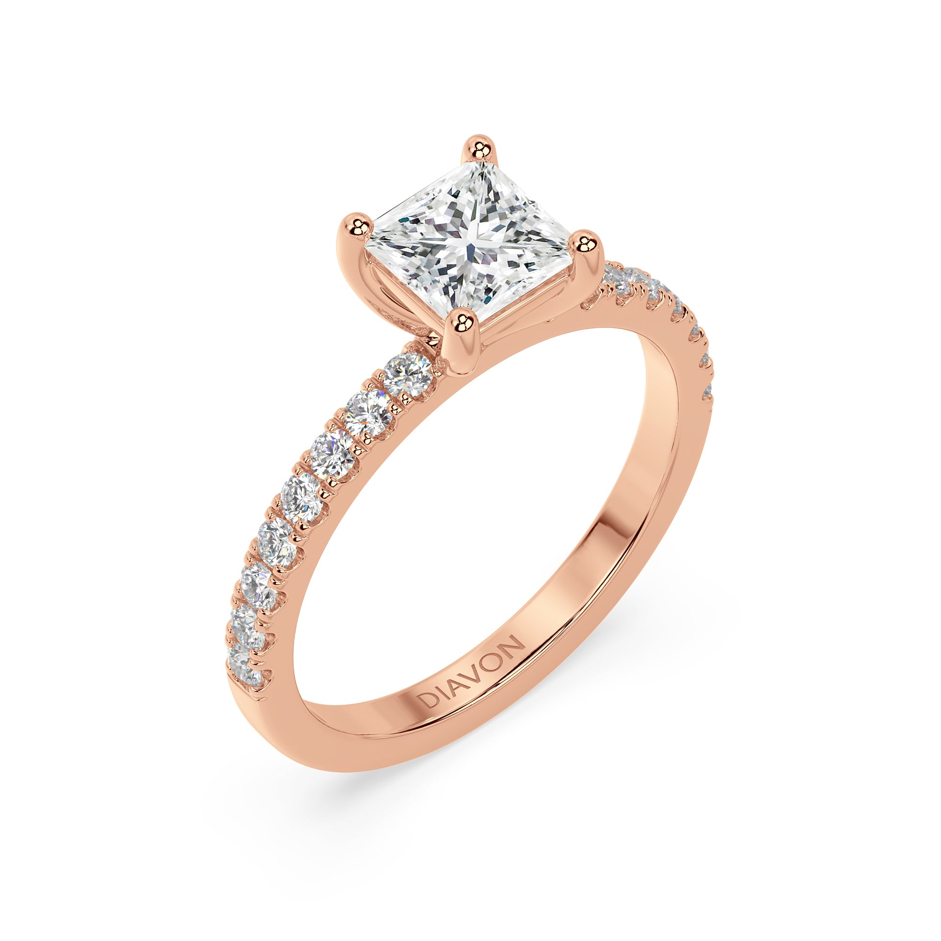 SIGNATURE SOLITAIRE ring with pavé | Princess